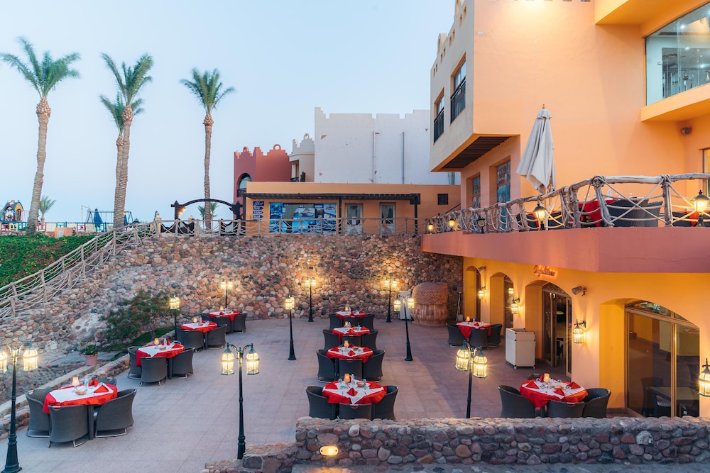 Nubian Island Hotel 55/70