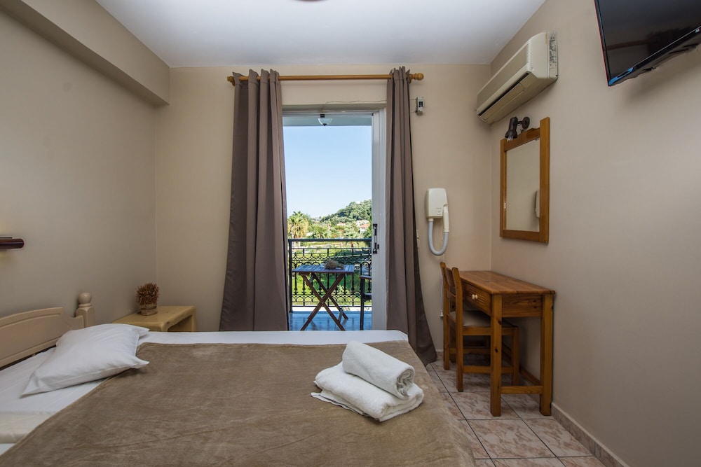 Iniohos Zante Hotel & Suites 16/50