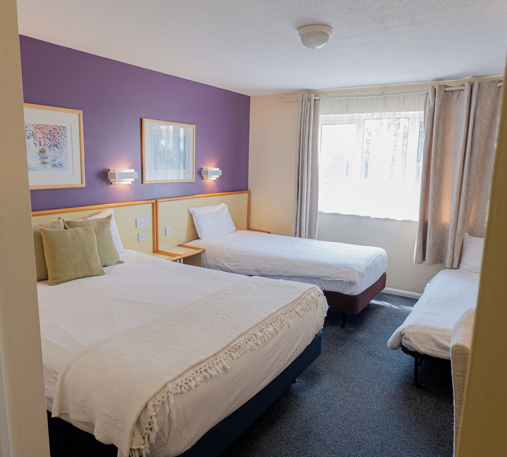 Travel Plaza Hotel 12/69