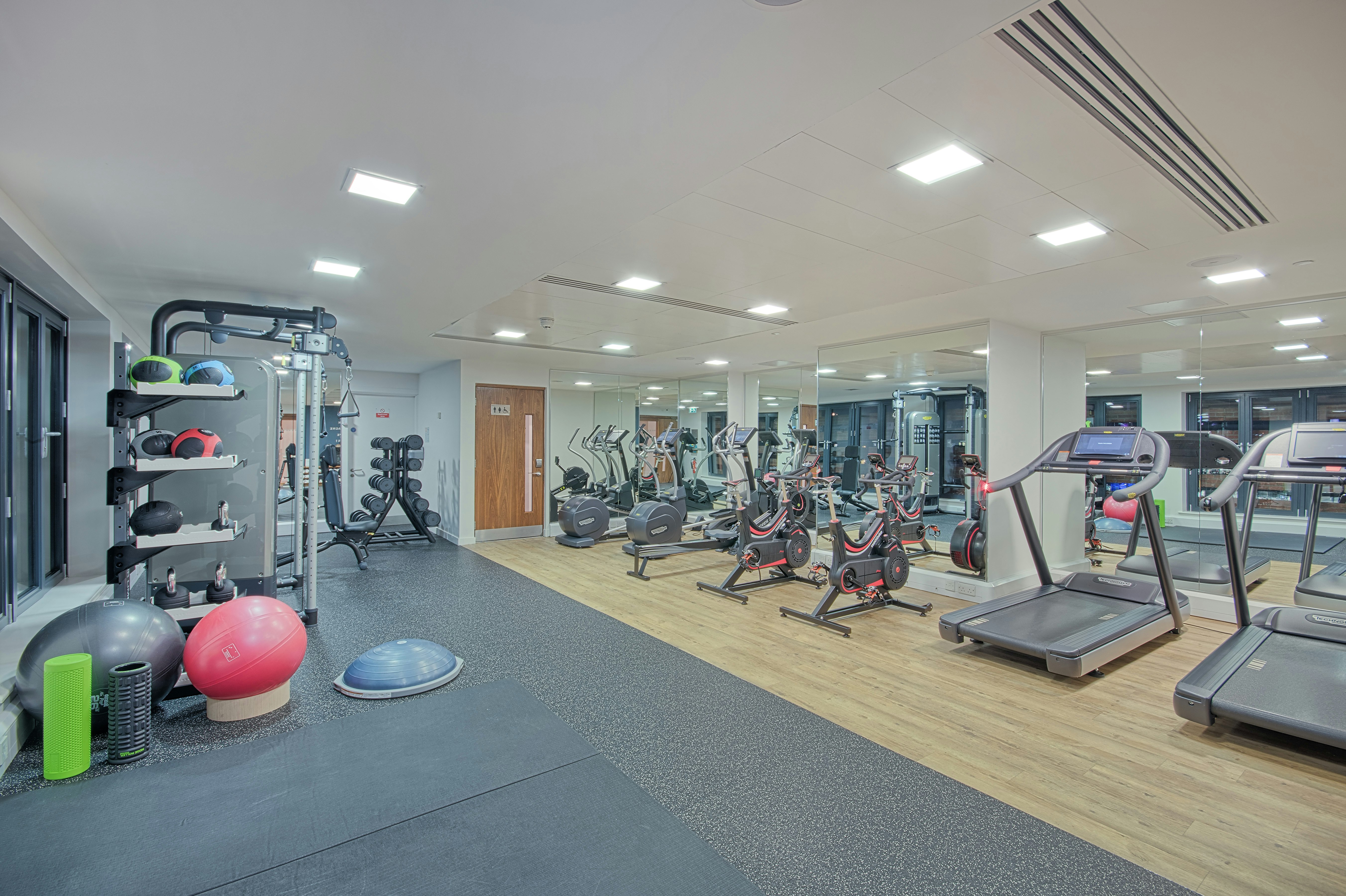 DoubleTree by Hilton Leeds City Centre 24/50