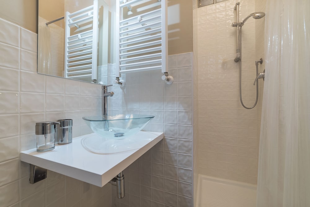 Villa Borghese Roomy Flat 25/28