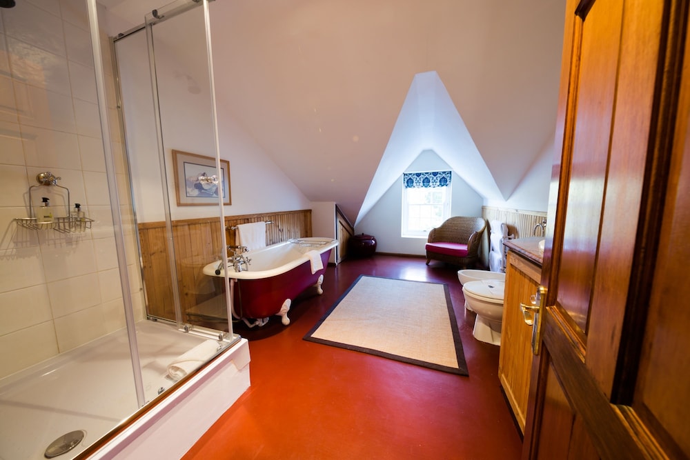 MANOR, FAMILY SUITE, UPPER, SUPERIOR