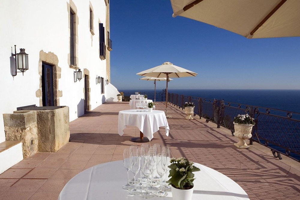 El Far Hotel Restaurant 19/54