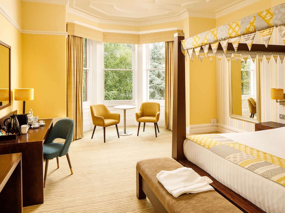 Mercure Hull Grange Park Hotel 30/75