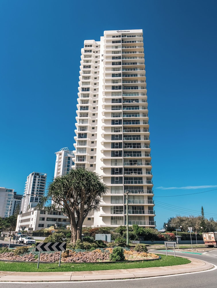 Talisman Apartments 2/75