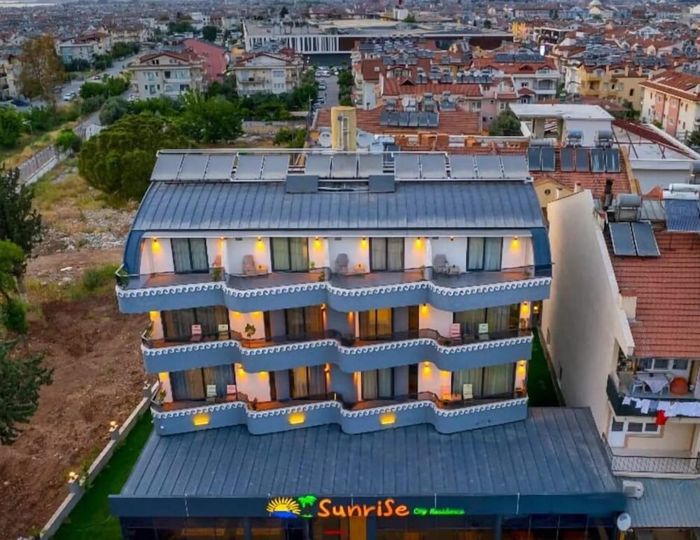 Sunrise City Residence 3/53