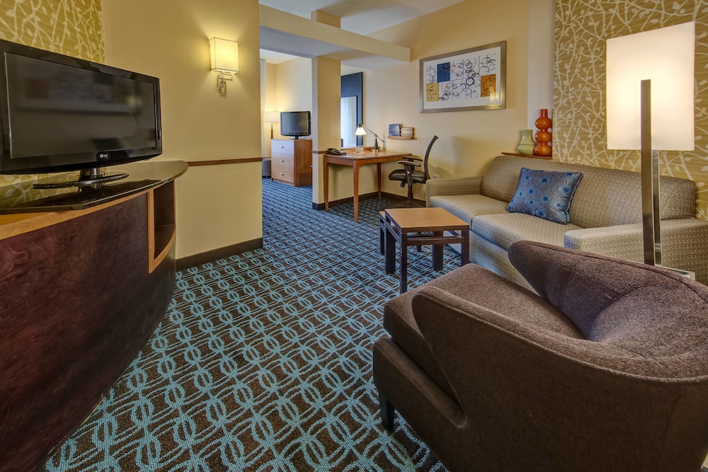 Fairfield Inn Suites Weatherford 26/35