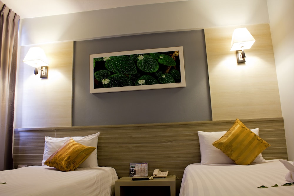 On Hotel Phuket 45/71