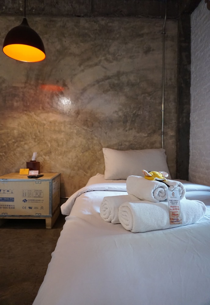 غرفة قياسية بسريرين منفصلين، Huen Chang Puek Hotel 2/4