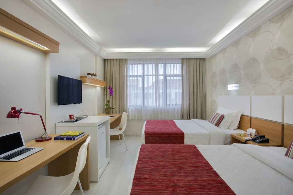 SUPERIOR, TWIN BEDS