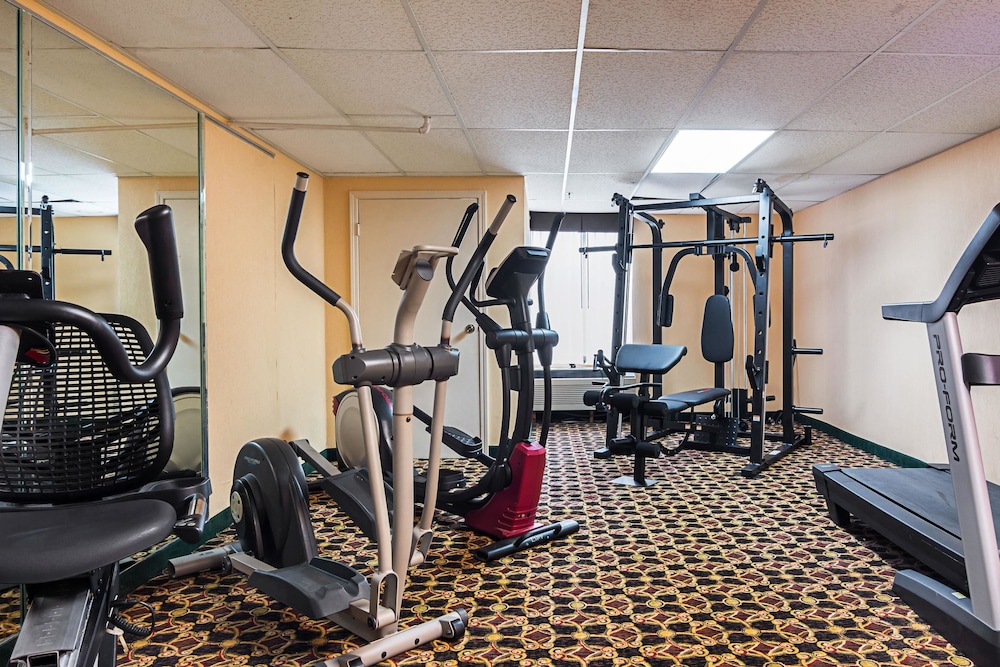 Quality Suites Atlanta Airport East GA 20/43