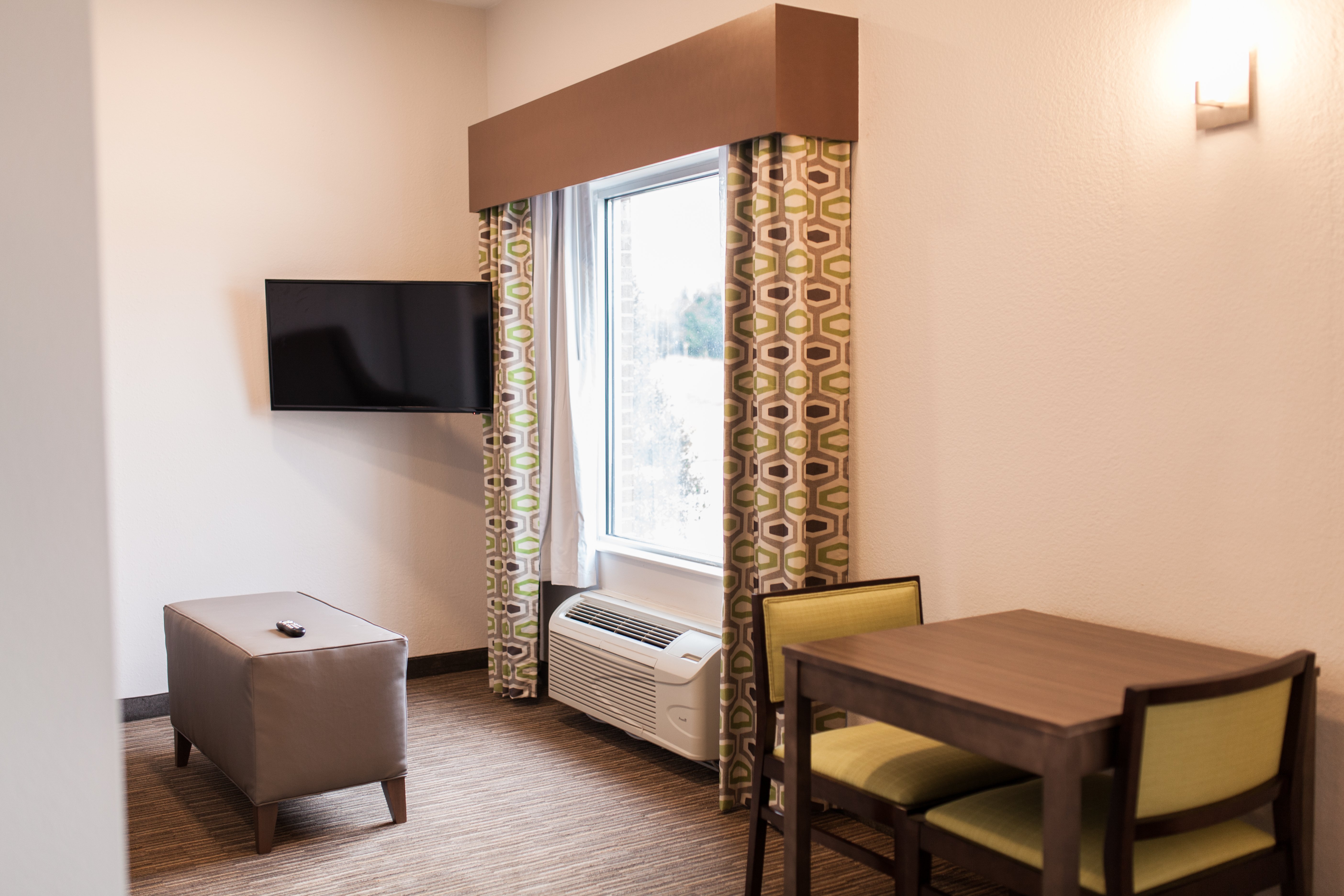 Feature, Suite