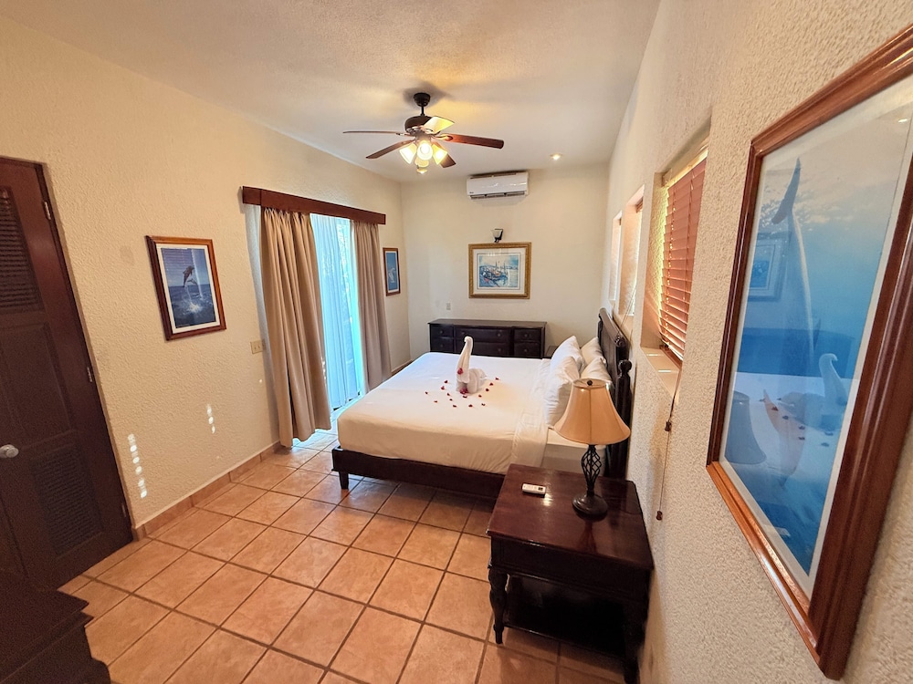 PRINCESS, 2 BEDROOMS, CONNECTING, FAMILY SUITE