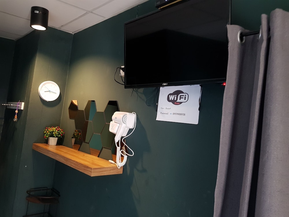 Room 9 Hometel 31/50