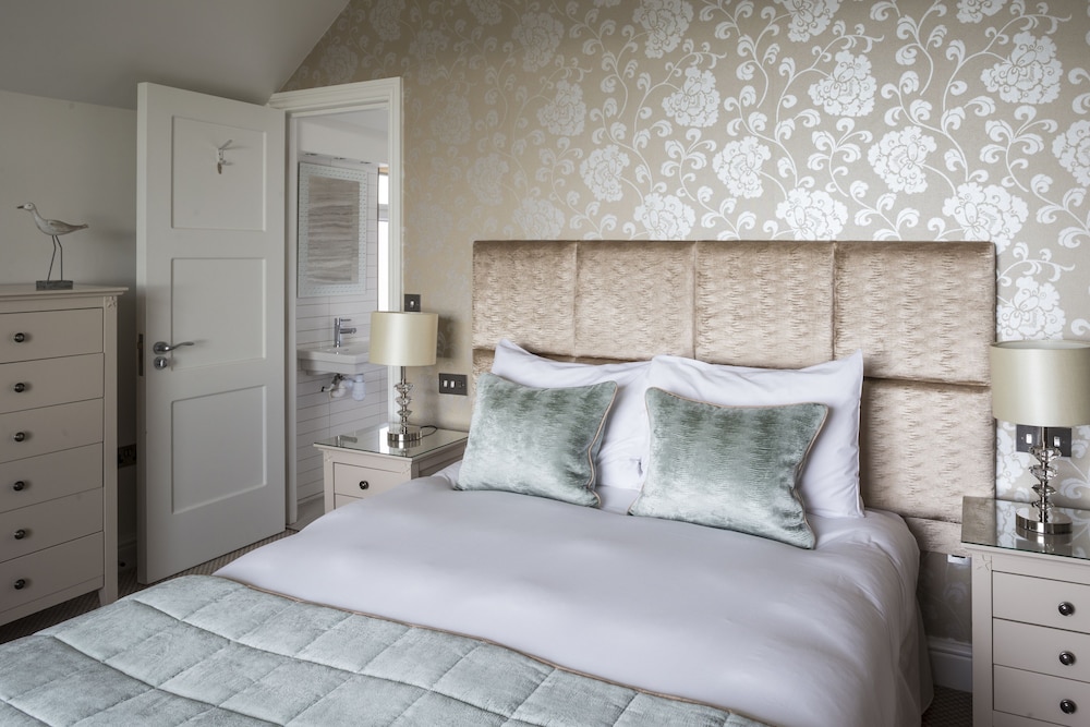 Sidmouth Harbour Hotel 23/64