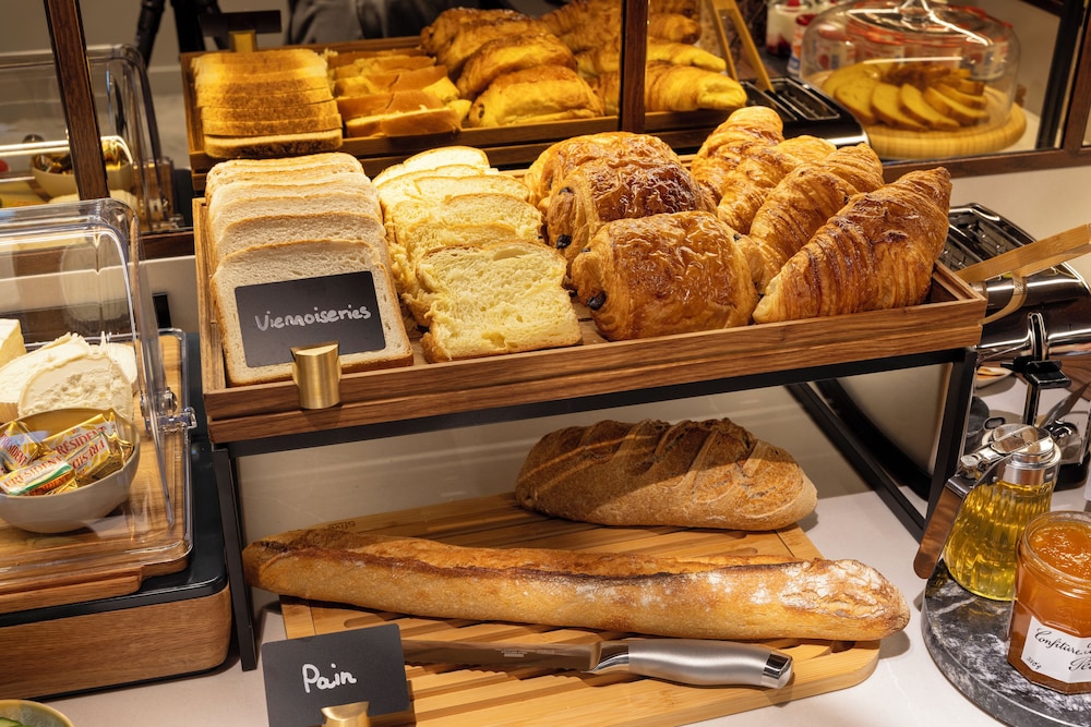 クリスタル シャンゼリゼ ホテル(Cristal Champs Elysees) 写真2