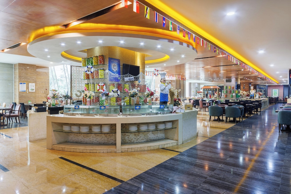 Eurasia International Hotel 37/42