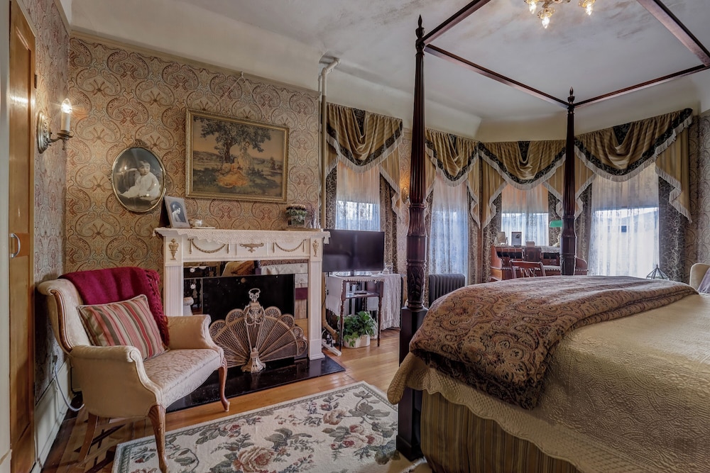 Schuster Mansion Bed & Breakfast 28/51