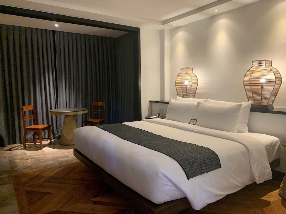 The Henry Resort Dumaguete 21/37
