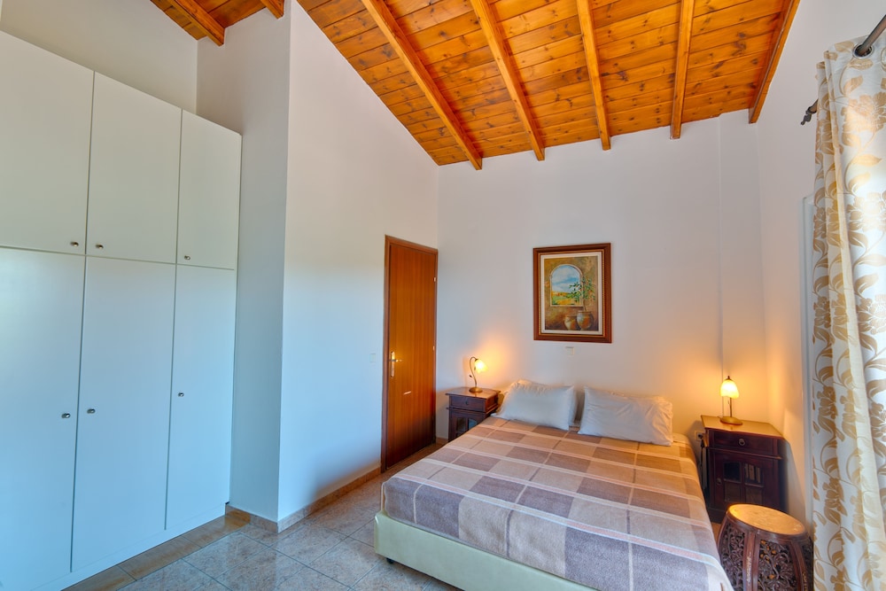 Villa Sofia 4/48