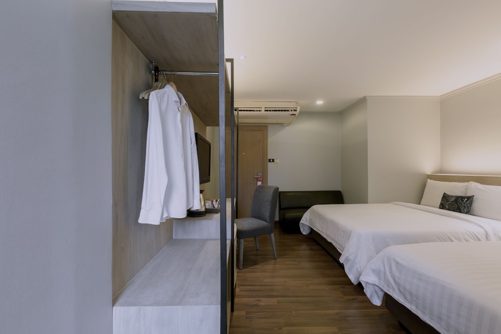 Maxim S Inn 43/64