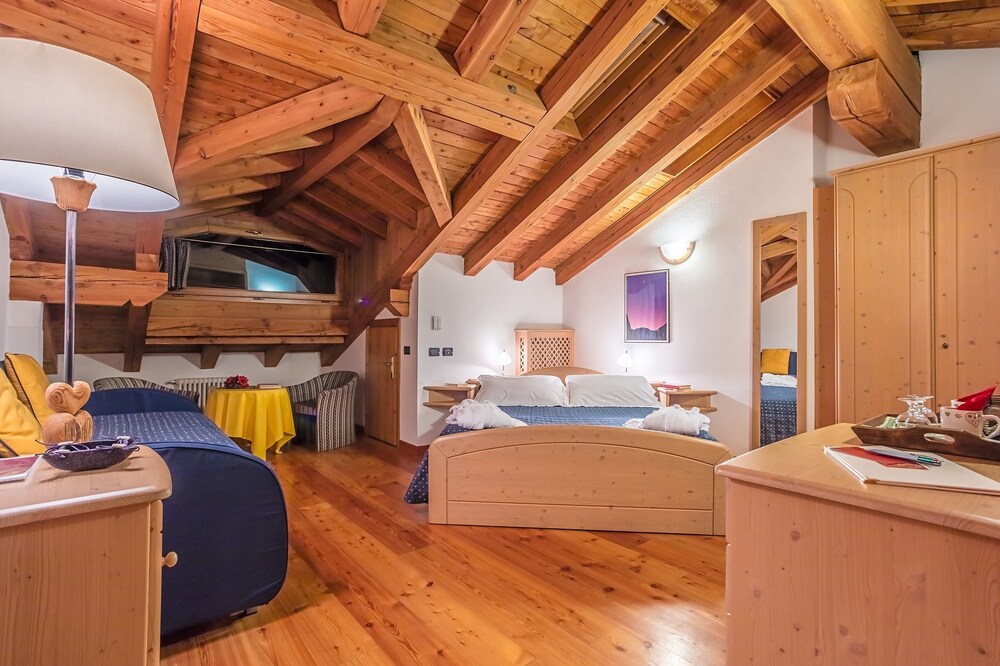Hotel Lo Scoiattolo 42/71