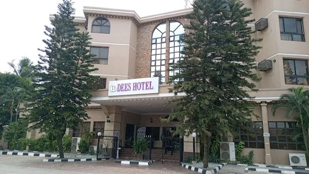 Heritage House Square Hotel 4/64