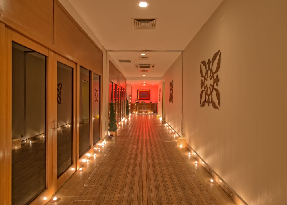 Royal Atlantis Resort Spa 9/69