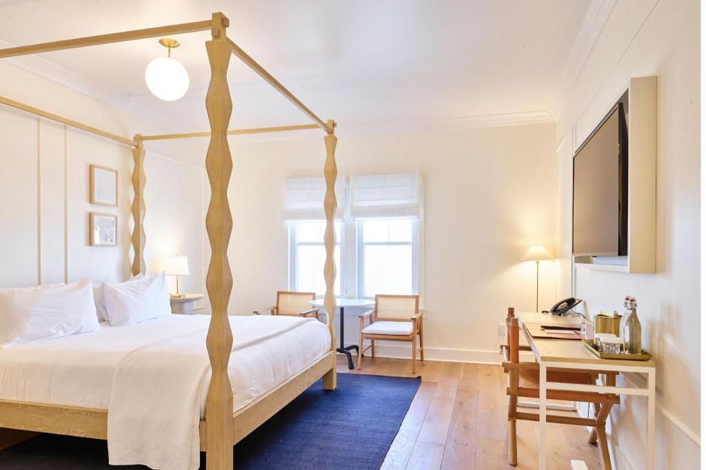 Standard, King Bed, Accessible
