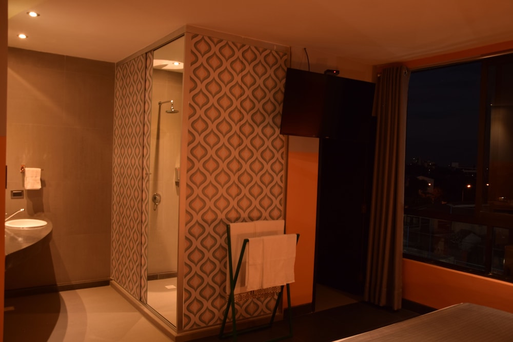 Hotel G 32/50