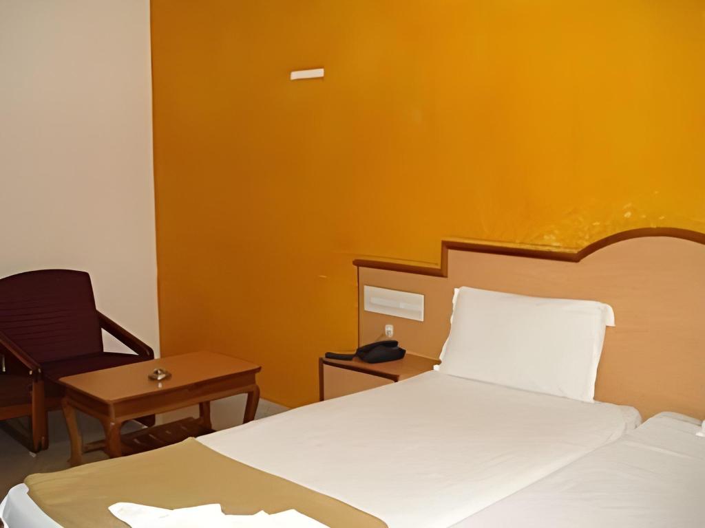 Hotel Gopikrishna 10/13