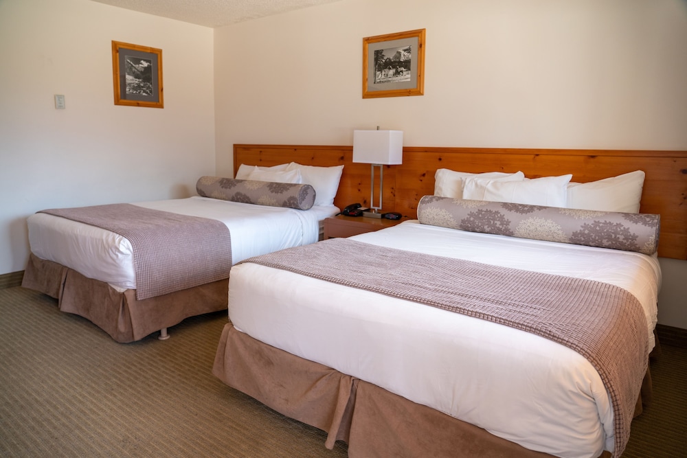 ROOM, 2 QUEEN BEDS