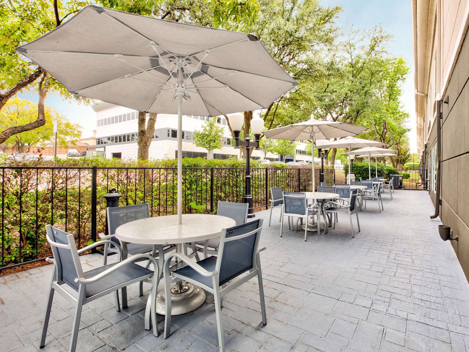 La Quinta Inn & Suites by Wyndham Dallas - Las Colinas 16/20