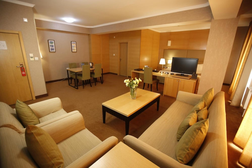 The Corporate Hotel Central 53/74