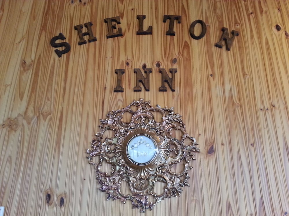 Shelton Inn 38/51