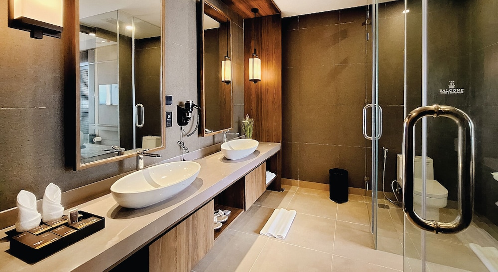 The Balcone Hotel and Resort 50/54