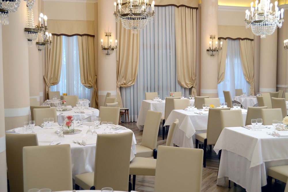 Grand Hotel Vittoria 57/71