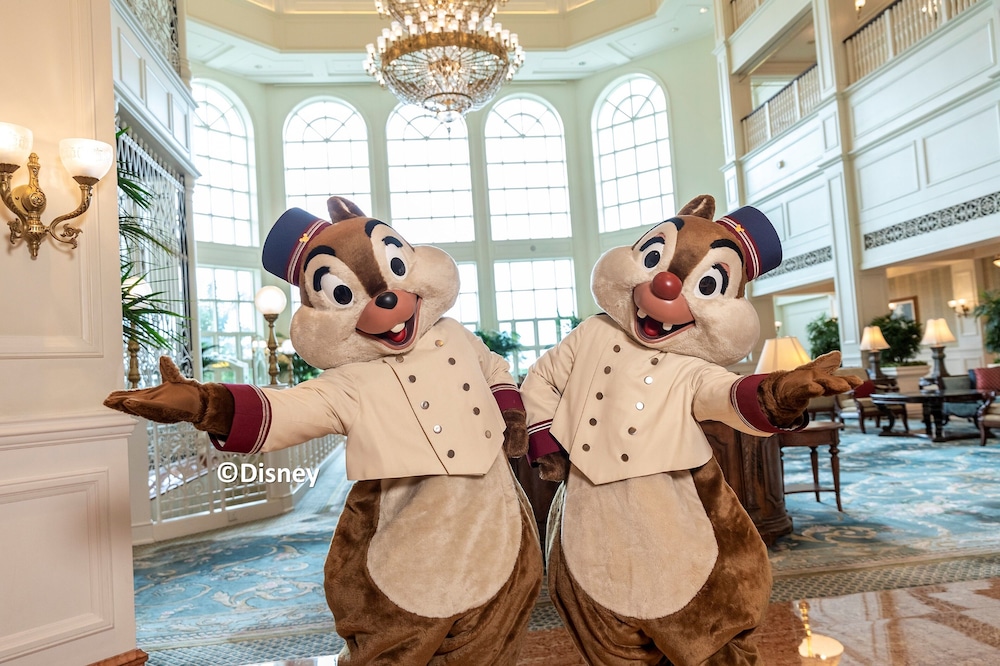 Hong Kong Disneyland Hotel 30/71