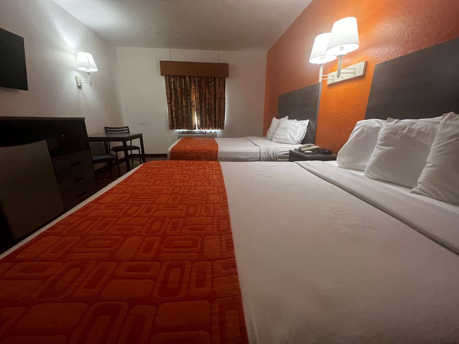 Howard Johnson By Wyndham Galveston 18/36