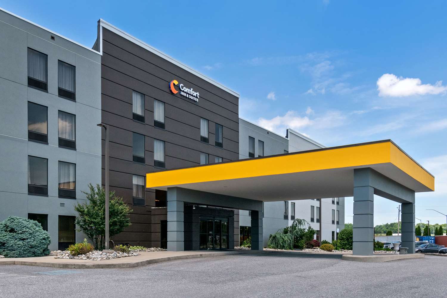 Comfort Inn and Suites York, PA 42/44