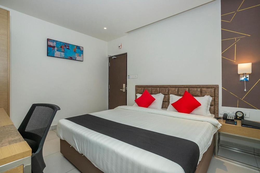 Vihaari 24 Business Hotel 18/57