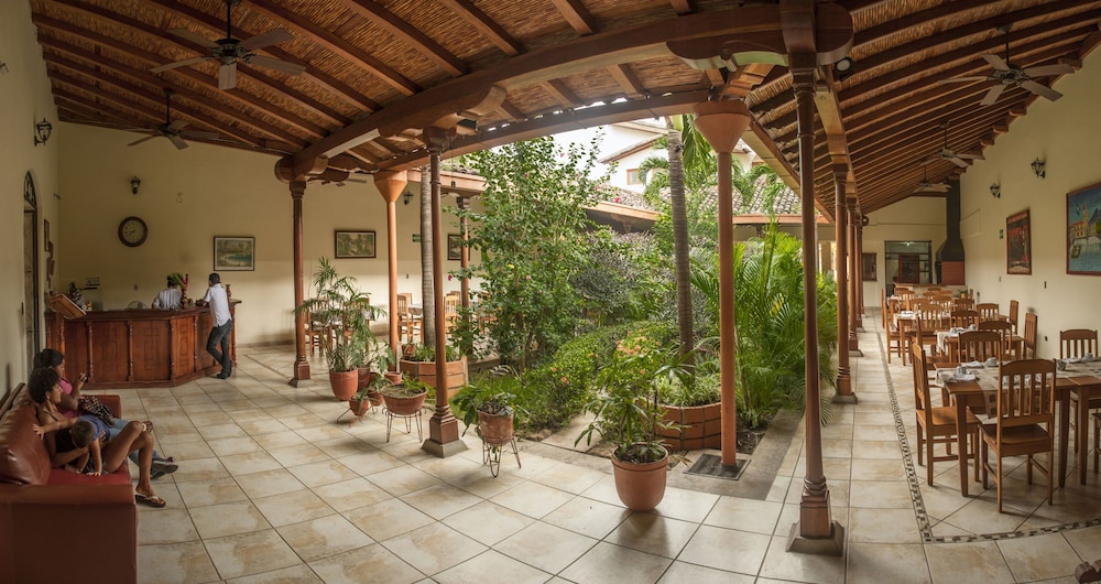 El Almirante Hotel 10/47