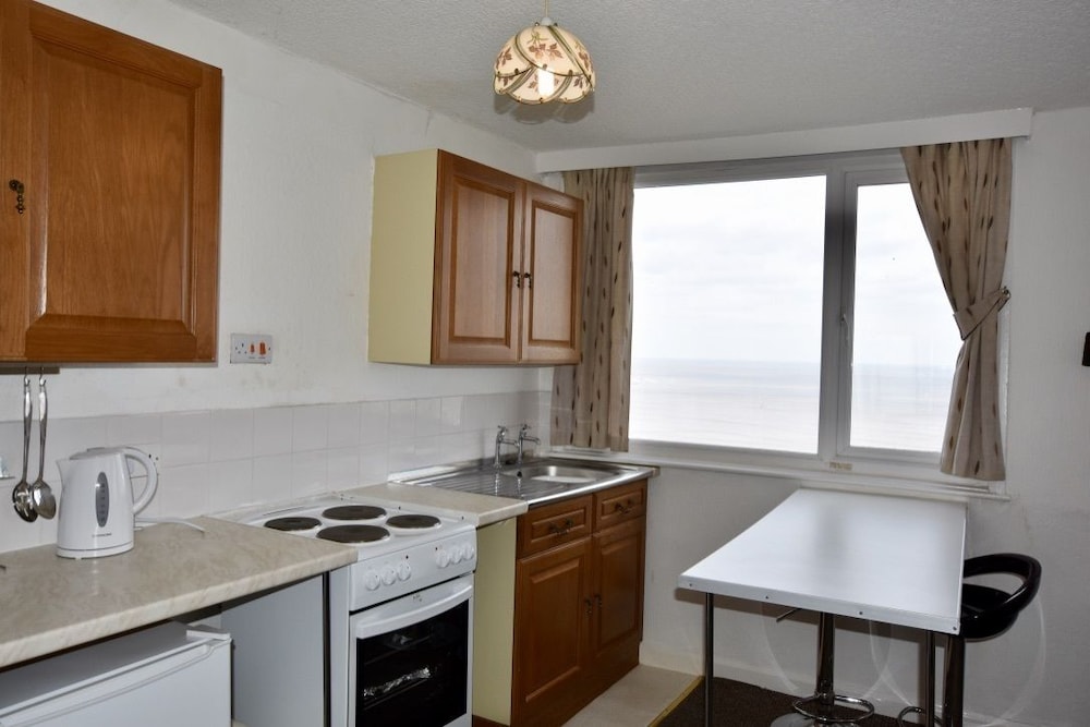 Marlborough Seafront Holiday Apartments 48/50