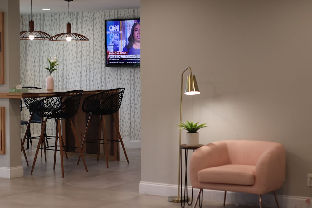 Arya Inn & Suites 22/30
