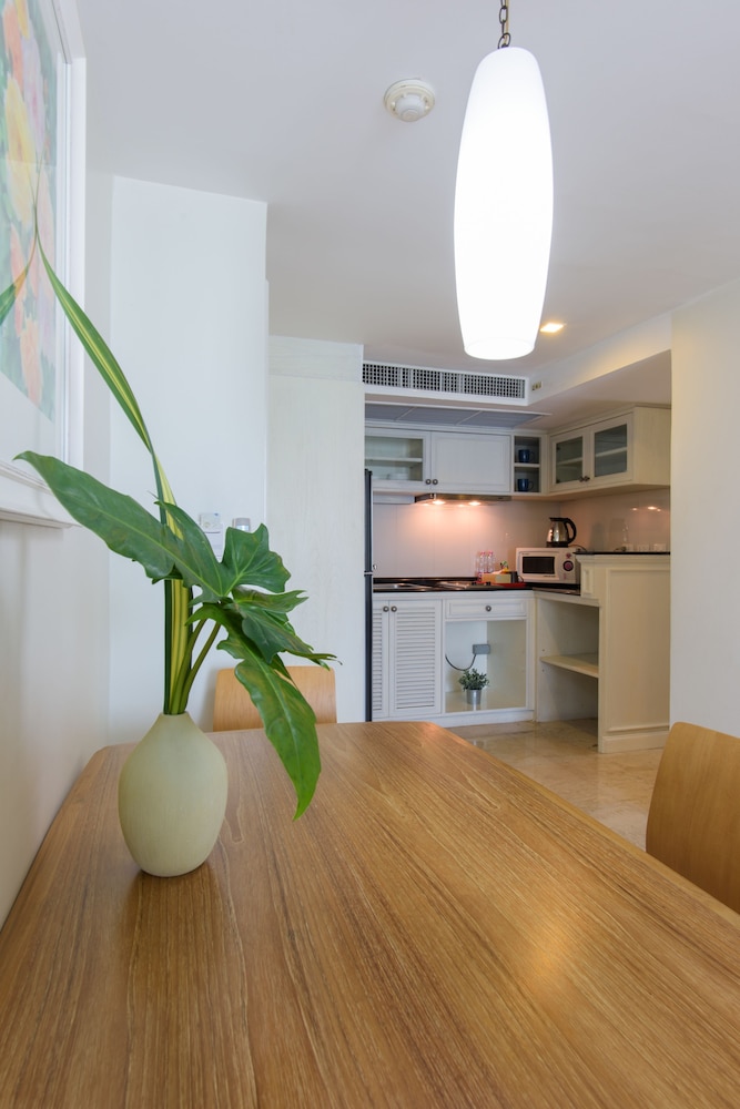 Sabai Sathorn Serviced Apartment 8/50