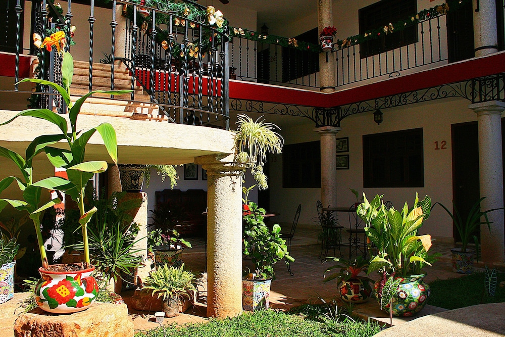 La Aurora Hotel Colonial 46/61