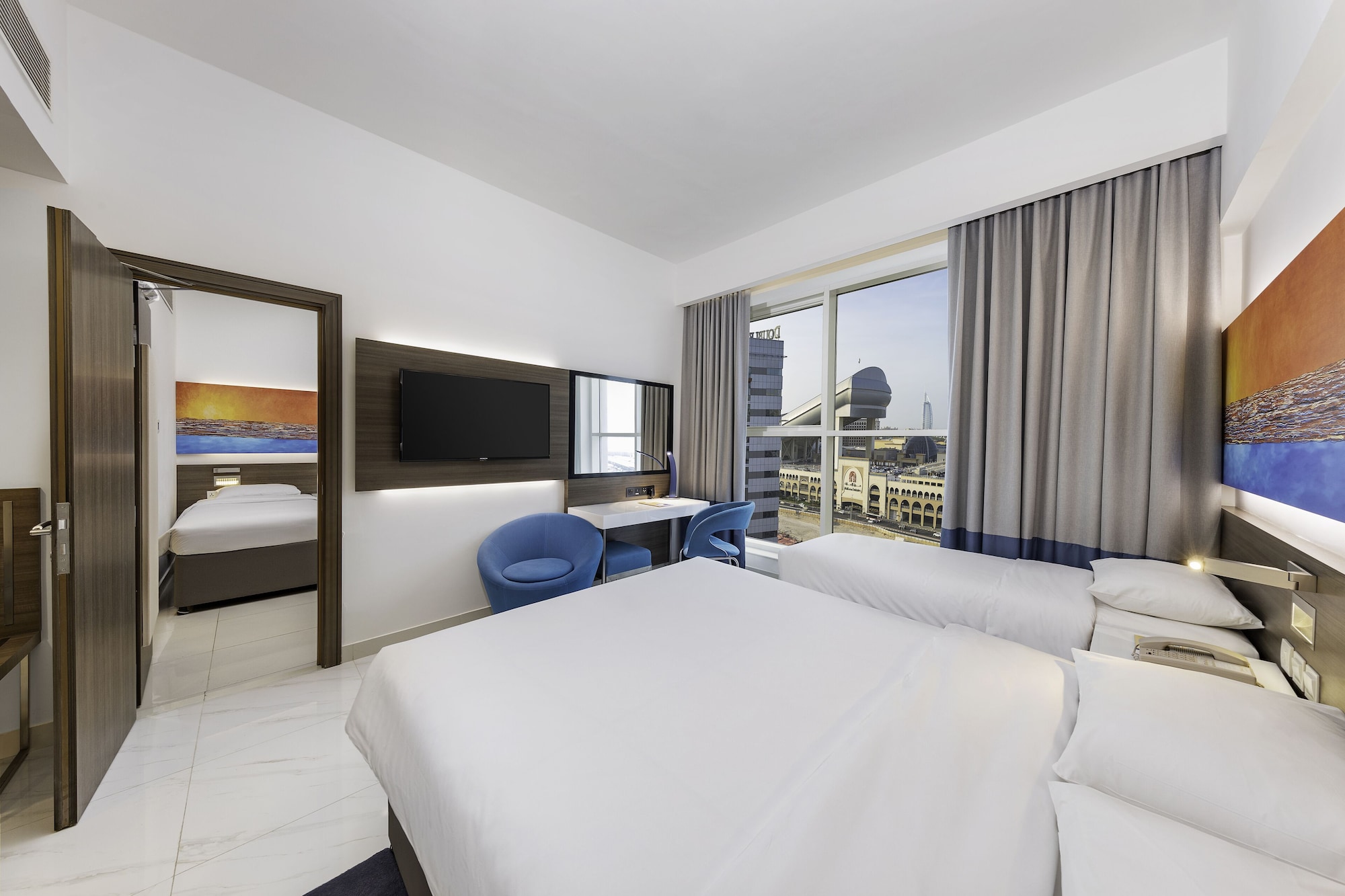 ROOM, TWIN BEDS