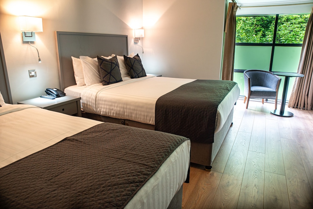 ARKLOW BAY HOTEL 25/55