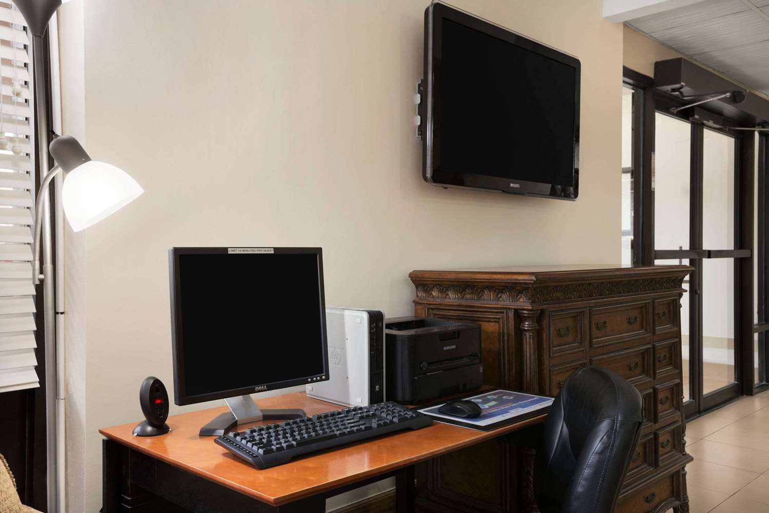 Days Inn By Wyndham Jacksonville Airport 26/31