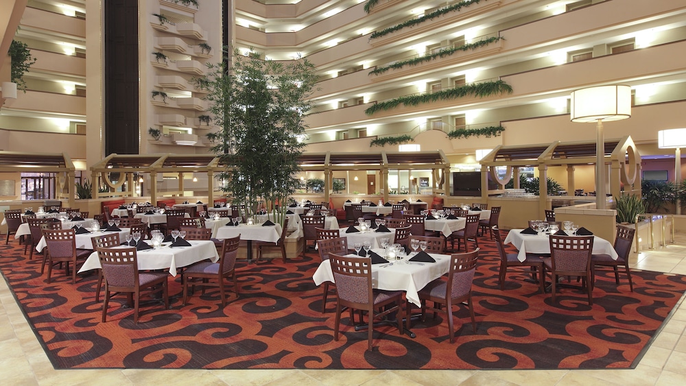 Holiday Inn Springdale/Fayetteville Area 36/50